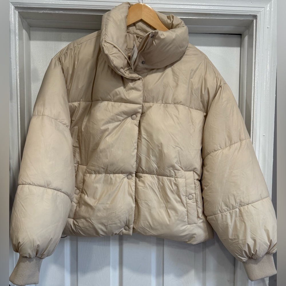 American Eagle Outfitters Beige Puffer Jacket